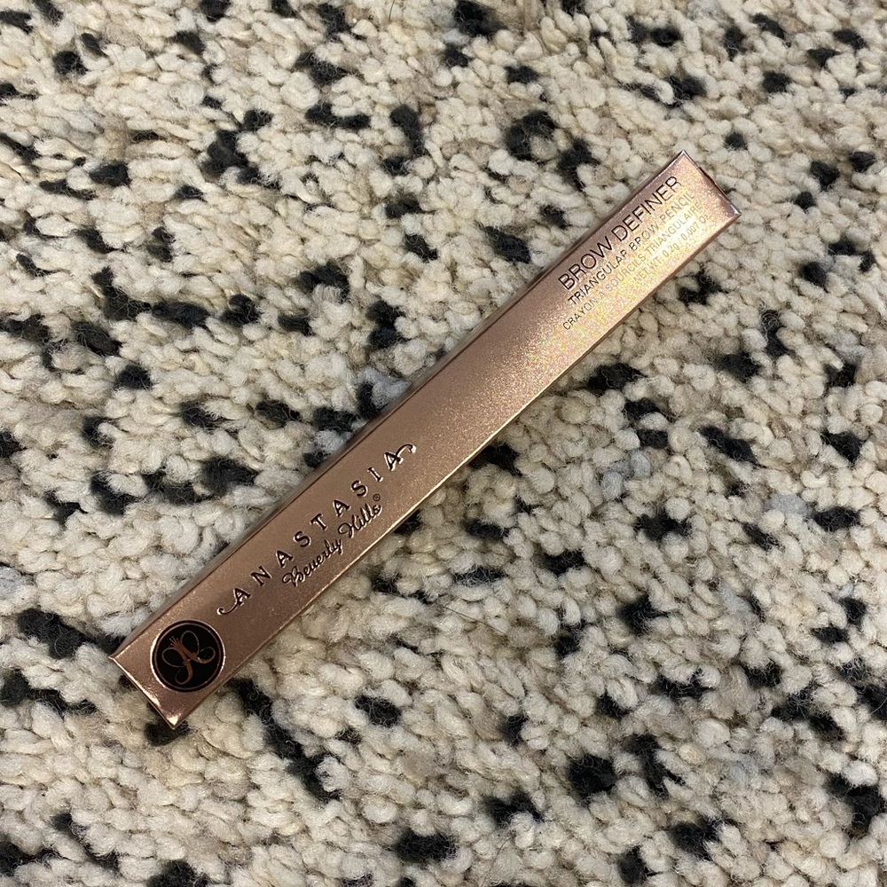 Anastasia Beverly Hills in dark brown